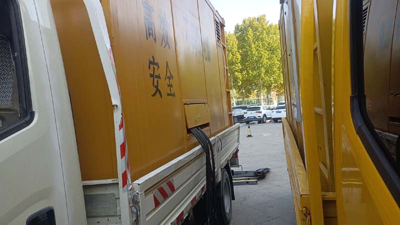东宁如何判断柴油发电机组和UPS电源的切换时间是否符合要求？