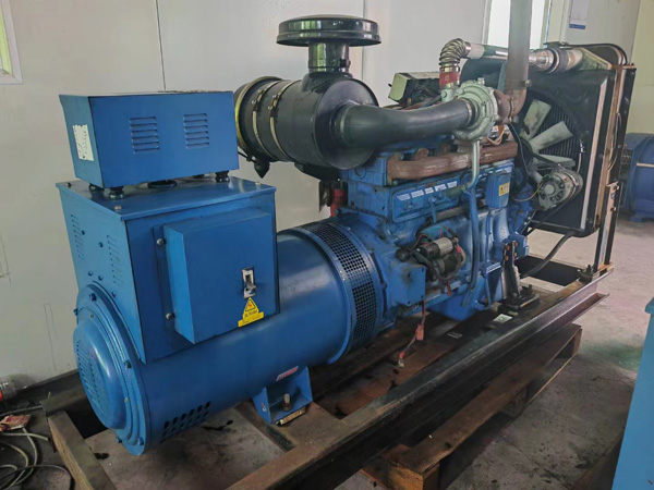 东宁100kW柴油发电机组使用多级机油有哪些优缺点？